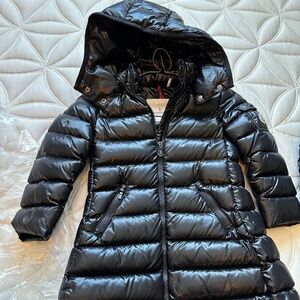 Moncler enfant 4y/104cm girls moka long down navy parka coat jacket